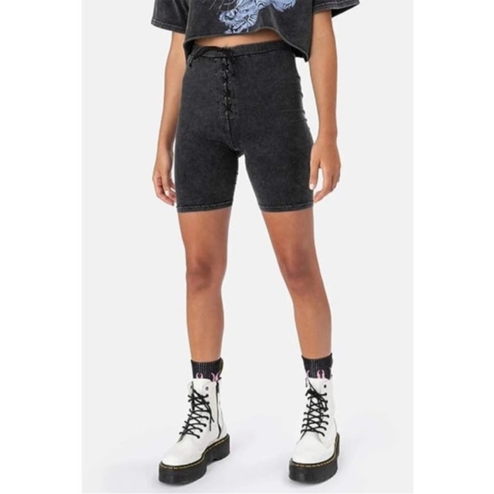 ADIKA Robyn Biker Shorts Black Acid Wash S